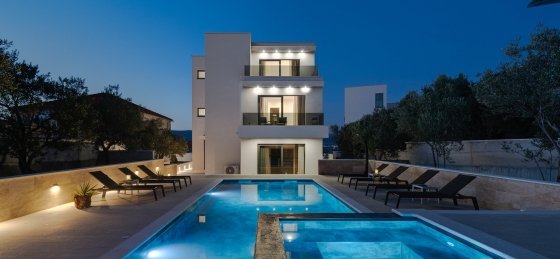 1.jpg Book a villa holiday in Trogir