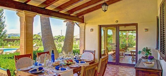 Book a villa in Spain