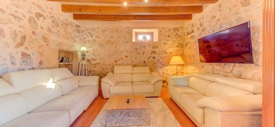 Book a villa in Pollensa