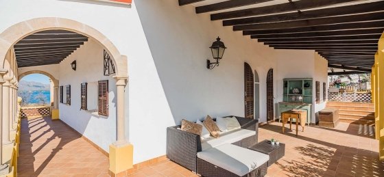 Book a villa in Alcudia