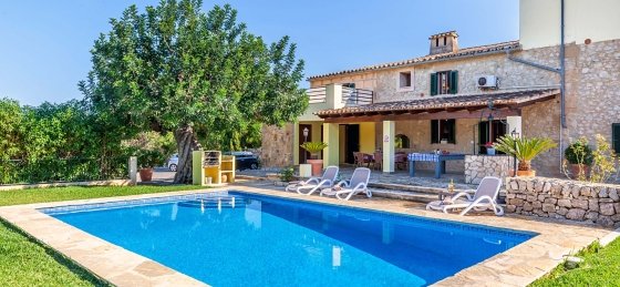 Book a villa in Mallorca