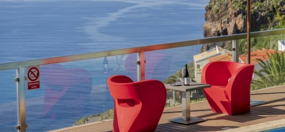 31_ourmadeira_villas_in_madeira_vista_grande_pool_chairs_and_seaview.jpg Holiday home in Portugal villa booking