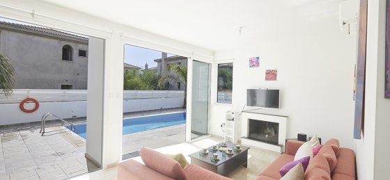 Book a villa in Protaras