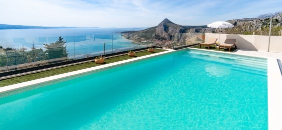 9.jpg Book a villa in Omis