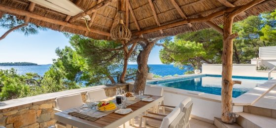 beachfront-villa-allegria-with-pool-361420.jpg Book a villa holiday in Primosten