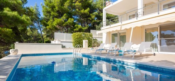 beachfront-villa-allegria-with-pool-361422.jpg Villas in Primosten