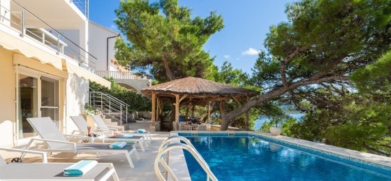 beachfront-villa-allegria-with-pool-361423.jpg Villas in Primosten