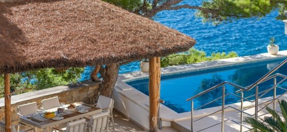 beachfront-villa-allegria-with-pool-361436.jpg Book a villa in Croatia