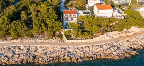 beachfront-villa-allegria-with-pool-361442.jpg Villas in Primosten