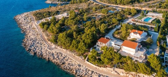 beachfront-villa-allegria-with-pool-361443.jpg Holiday villas in Primosten