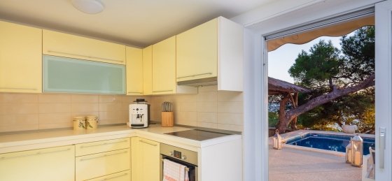 beachfront-villa-allegria-with-pool-361449.jpg Book a villa holiday in Dalmatia