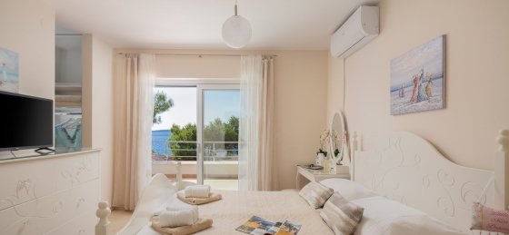 beachfront-villa-allegria-with-pool-361451.jpg Villa rentals in Croatia