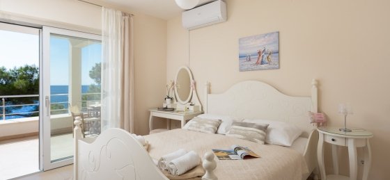 beachfront-villa-allegria-with-pool-361462.jpg Villa rentals in Croatia