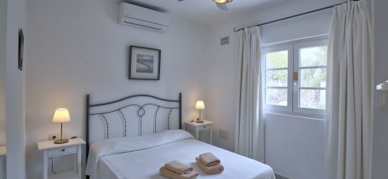 bedroom_2.jpg Book a villa in Lanzarote