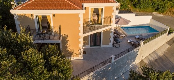 Villa rentals in Makarska