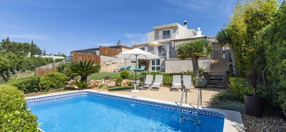 exterior1.1.jpg Villa in Almancil to rent