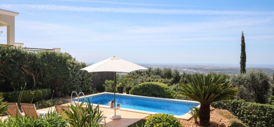 exterior8.jpg Book a villa in Almancil