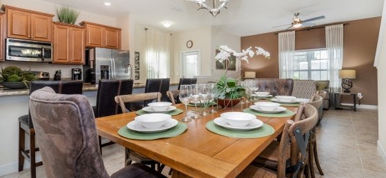 Book a villa holiday in Storey Lake Resort