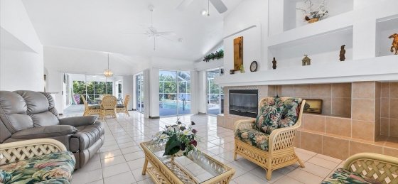 image_161059869.jpeg Book a villa in Charlotte Harbor