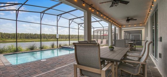 Book a villa holiday in Storey Lake Resort