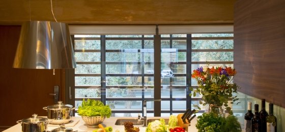 kitchen_mandarina_3185.jpg Book a villa holiday in Greece