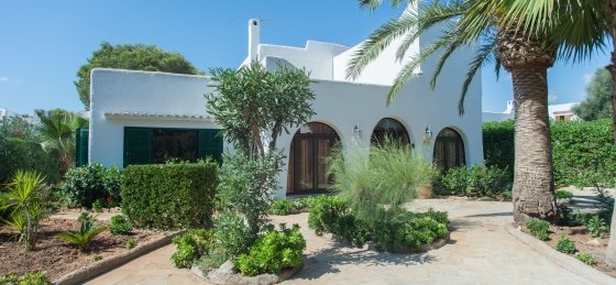 los_dos_pinos-1.jpg Villa rentals in Cala d'Or