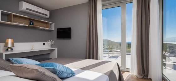 luxury-villa-cinderella-with-pool-106371.jpg Villa rentals in Dalmatia