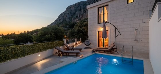 Book a villa in Makarska