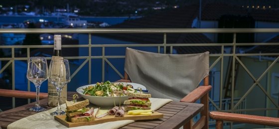 nik_20.jpg Book a villa holiday in Greece