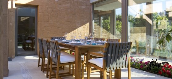 outdoor_dining_alivia_06130008.jpg Villas in Greece