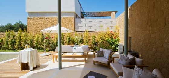 outdoor_sitting_dining_mandarina_4794.jpg Villas in Greece