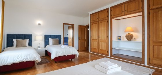 quarto5_1andar.jpg Book a villa in Portugal