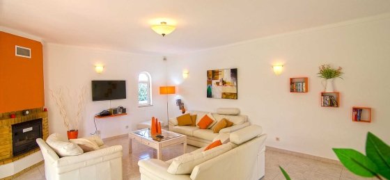 sala1.jpg Villas in Vilamoura
