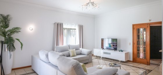 sala2.jpg Book a villa in Algarve