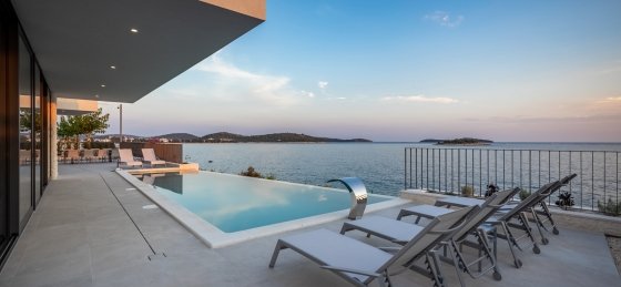 villa_night_diamond_69.jpg Book a villa in Primosten