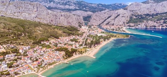 45.jpg Book a villa in Omis