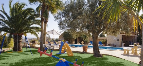 Book a villa in Spain