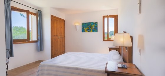 Book a villa holiday in Cala d'Or