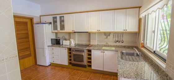 cozinha1.jpg Book a villa holiday in Portugal