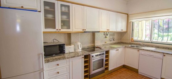 cozinha2.jpg Book a villa in Algarve