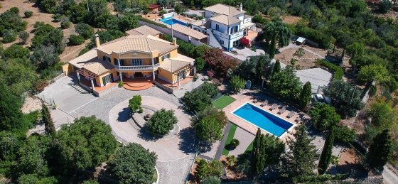 exterior2.1.jpg Villa rentals in Algarve