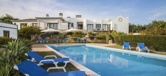 exterior3.jpg Villa rentals in Almancil