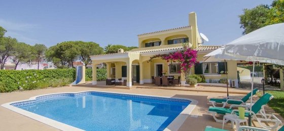 exterior6.jpg Villa in Algarve to rent