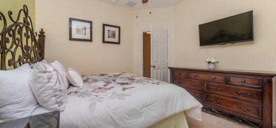 Villa rentals in Windsor Hills