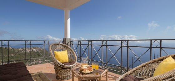 img_3081_as_smart_object-1_copy.jpg Villas in Madeira