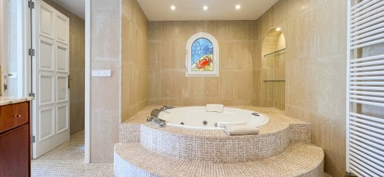 img_8303.jpg Book a villa holiday in Spain