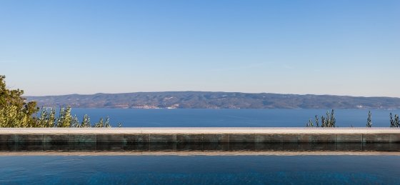 krilo_bazen_3.jpg Villa rentals in Omis