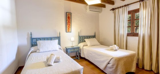 Book a villa in Spain