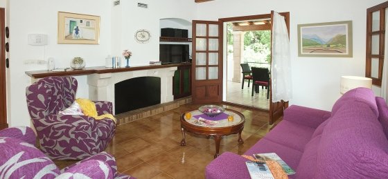 rotger_-_saloon_3_2400x1600.jpg Villa holidays in Balearic Islands