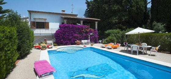 rotger_-_swimming_pool_01_2400x1600.jpg Villas in Spain